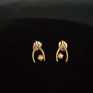 14 Karat Gold Wishbone And Pearl Stud Earrings
